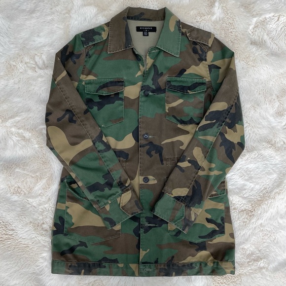 Urban Outfitters Cargo Jacket - Picture 4 of 12